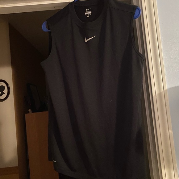 Nike Tops - Nike workout top